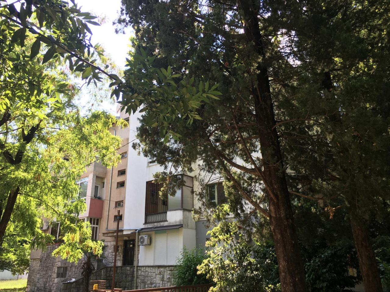 Apartments Valentina - Free Parking Мостар Екстериор снимка