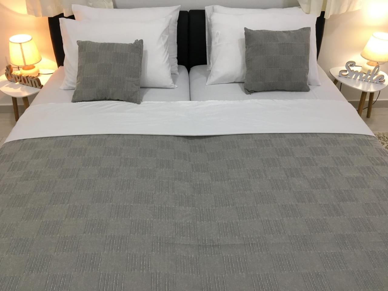 Apartments Valentina - Free Parking Мостар Екстериор снимка