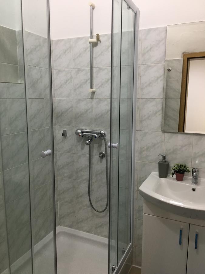 Apartments Valentina - Free Parking Мостар Екстериор снимка