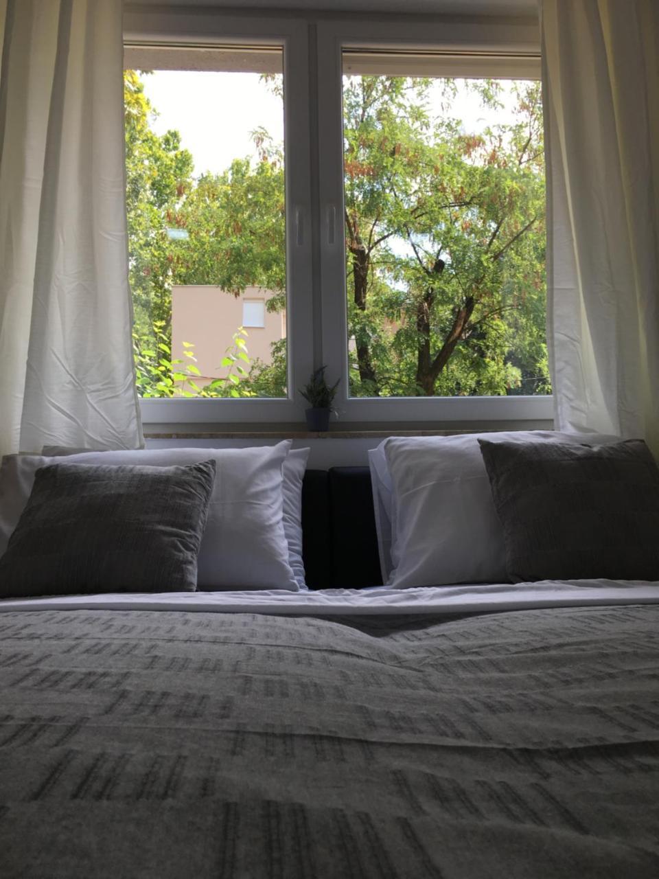 Apartments Valentina - Free Parking Мостар Екстериор снимка