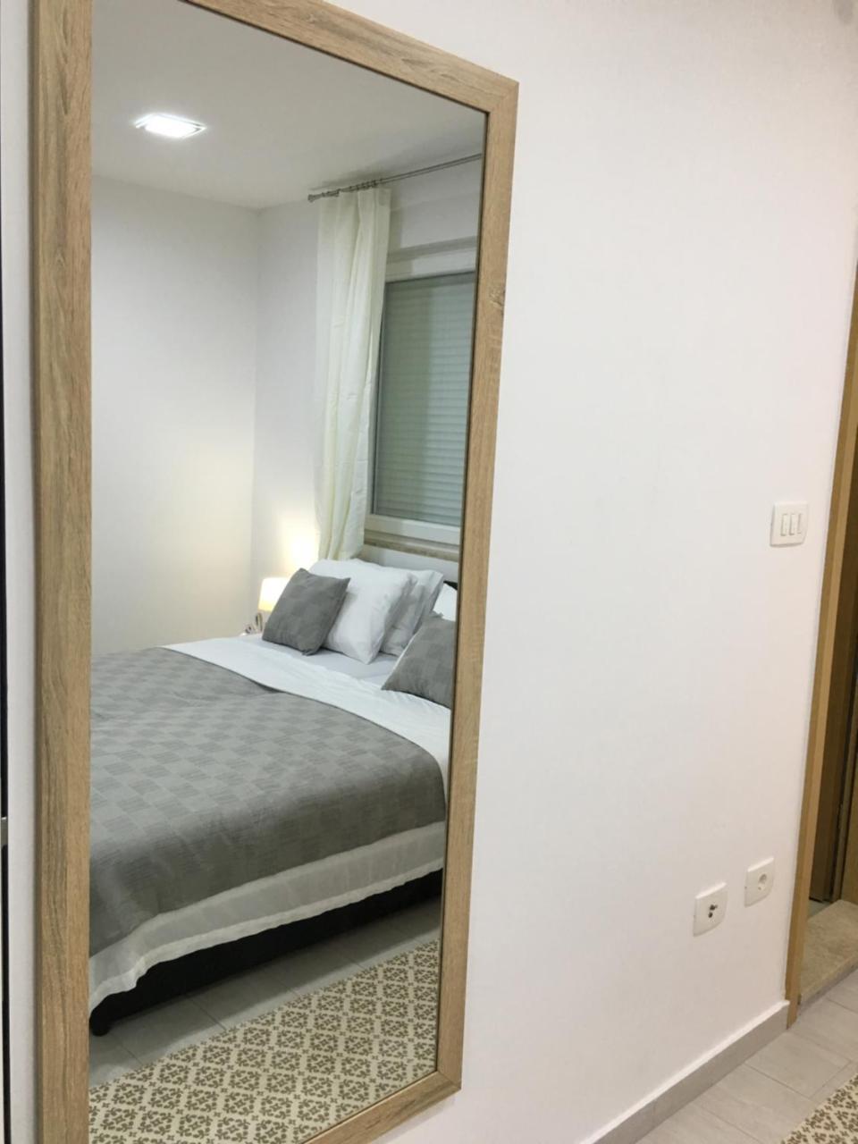 Apartments Valentina - Free Parking Мостар Екстериор снимка