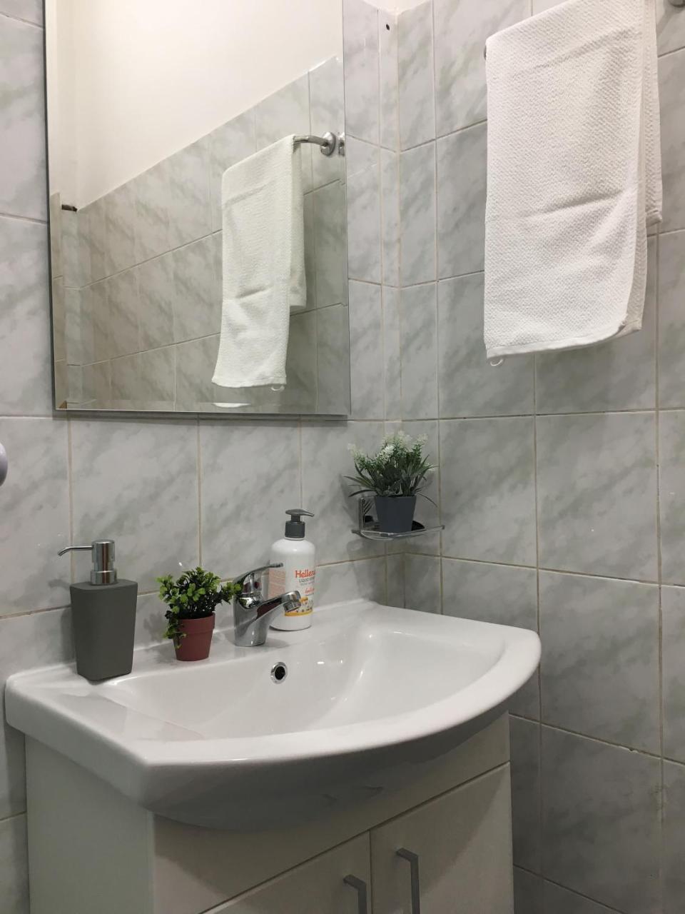 Apartments Valentina - Free Parking Мостар Екстериор снимка